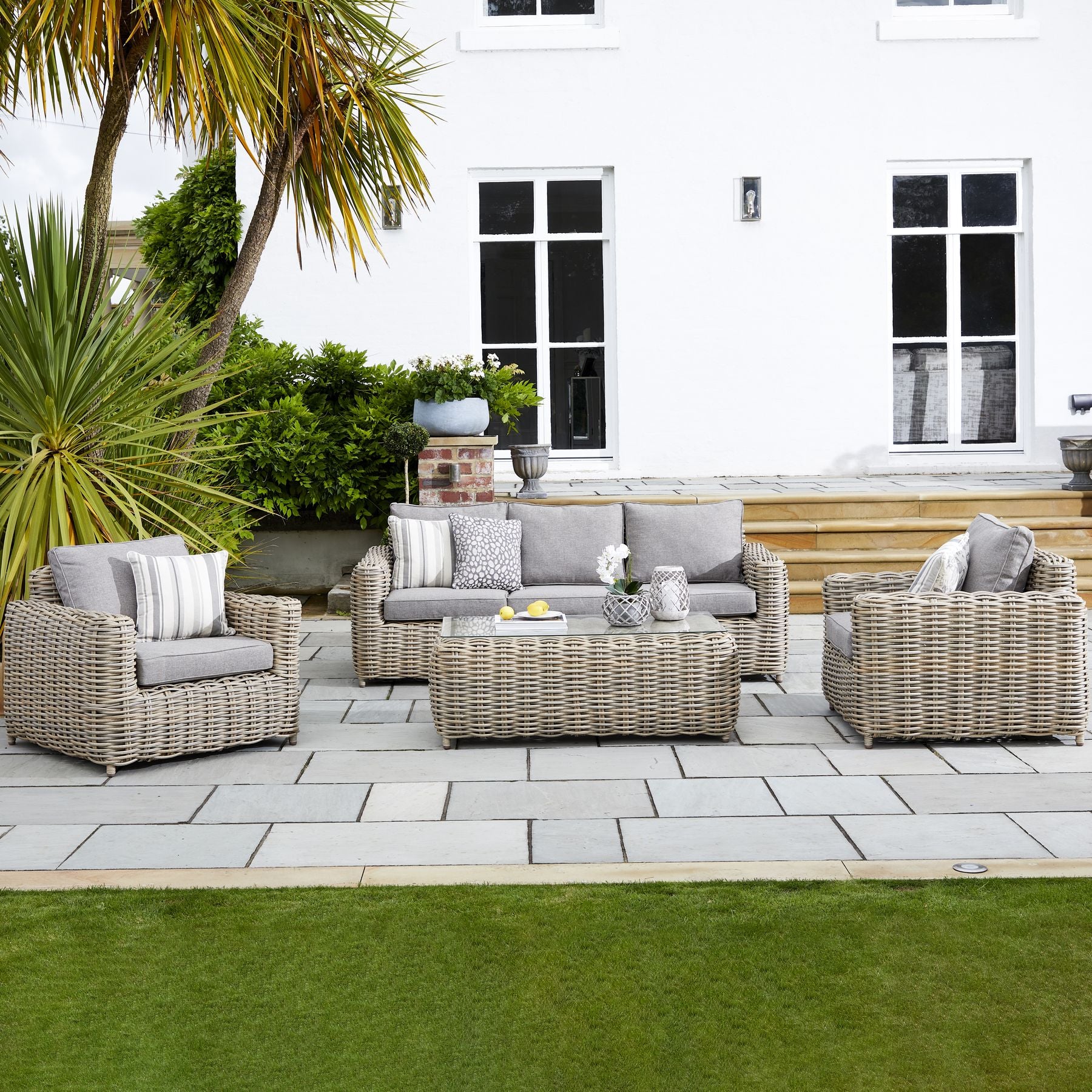 5 Seater Outdoor Set - UV-Protected Quick-Dry HDPE Wicker Furniture