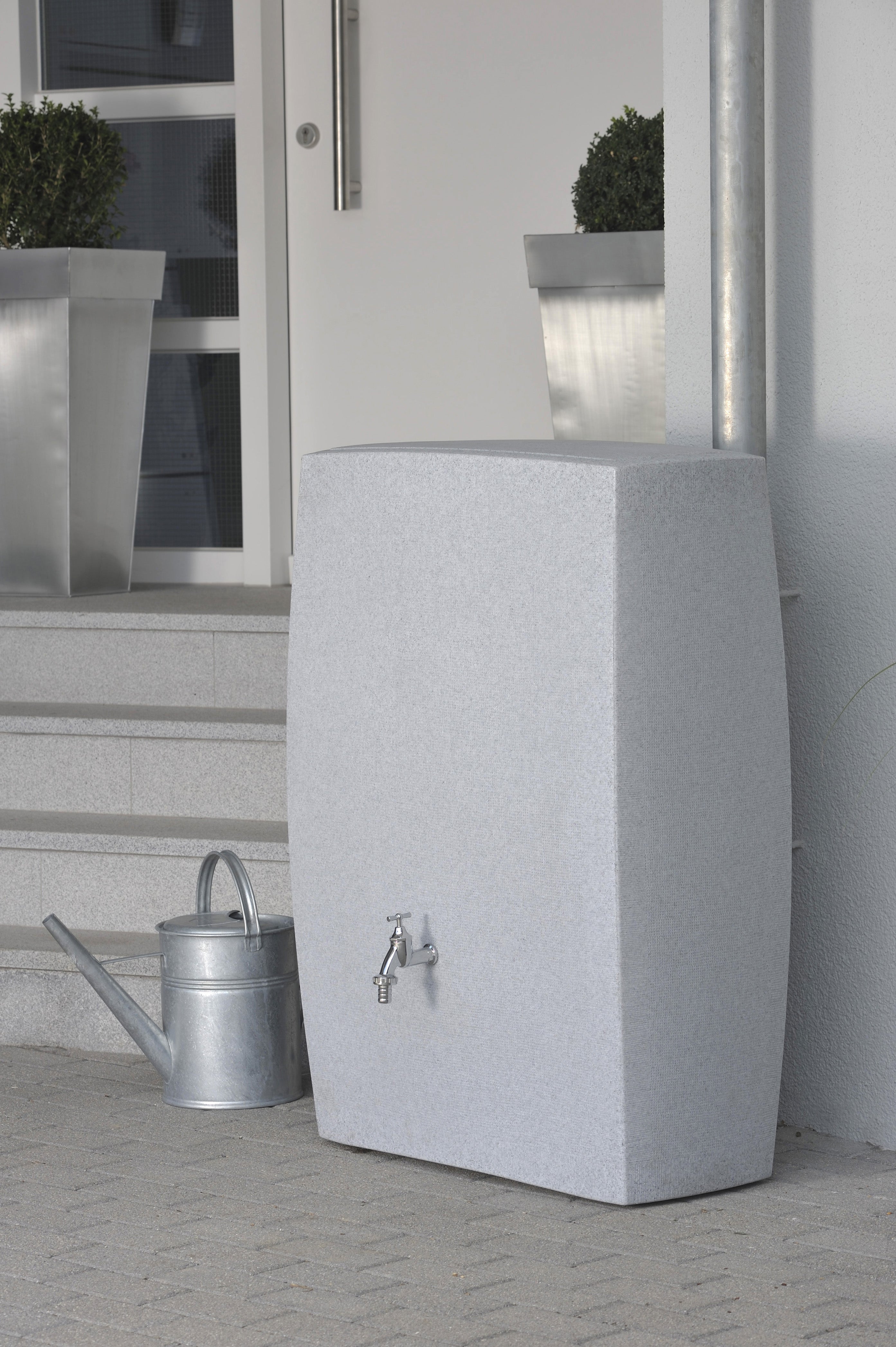 Noblesse 275 Litre Slim Water Butt with Optional Planter
