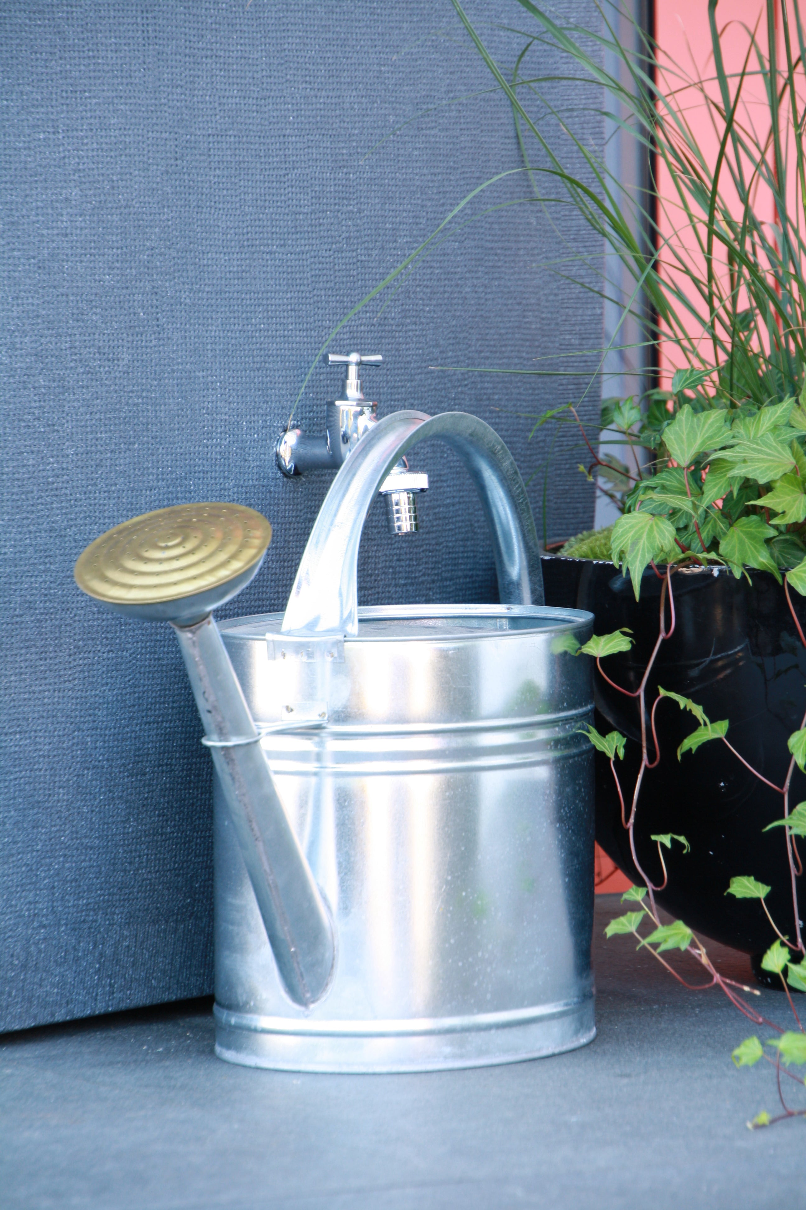 Noblesse 275 Litre Slim Water Butt with Optional Planter