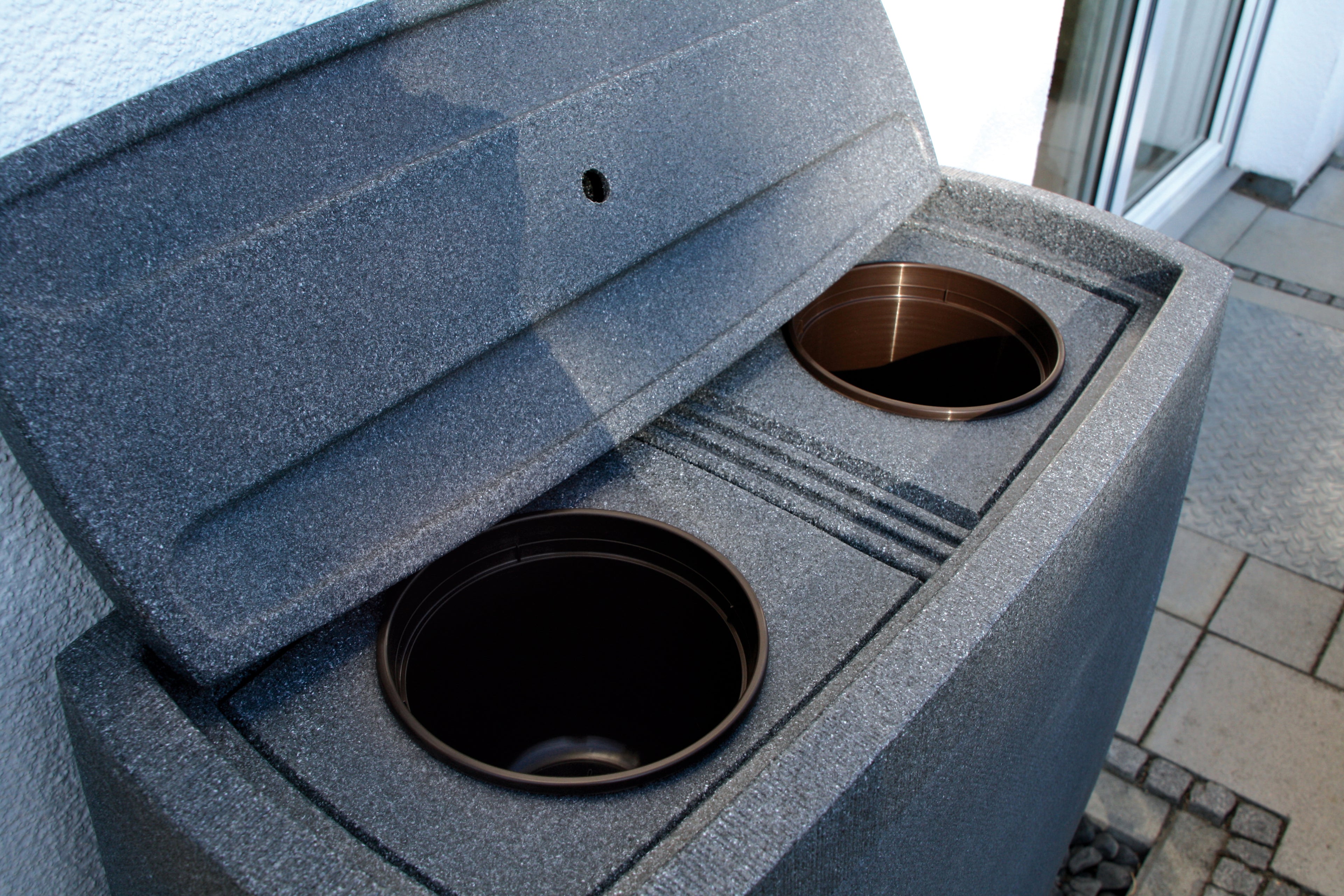 Noblesse 275 Litre Slim Water Butt with Optional Planter