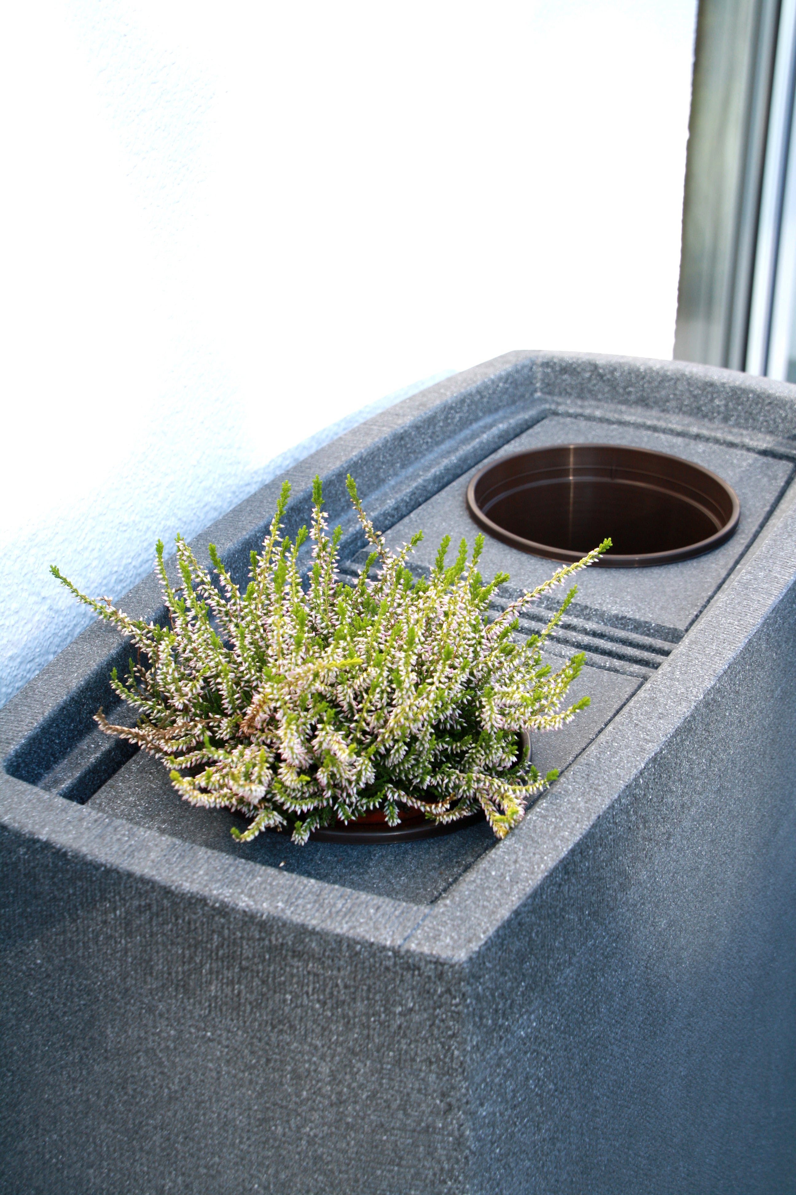 Noblesse 275 Litre Slim Water Butt with Optional Planter
