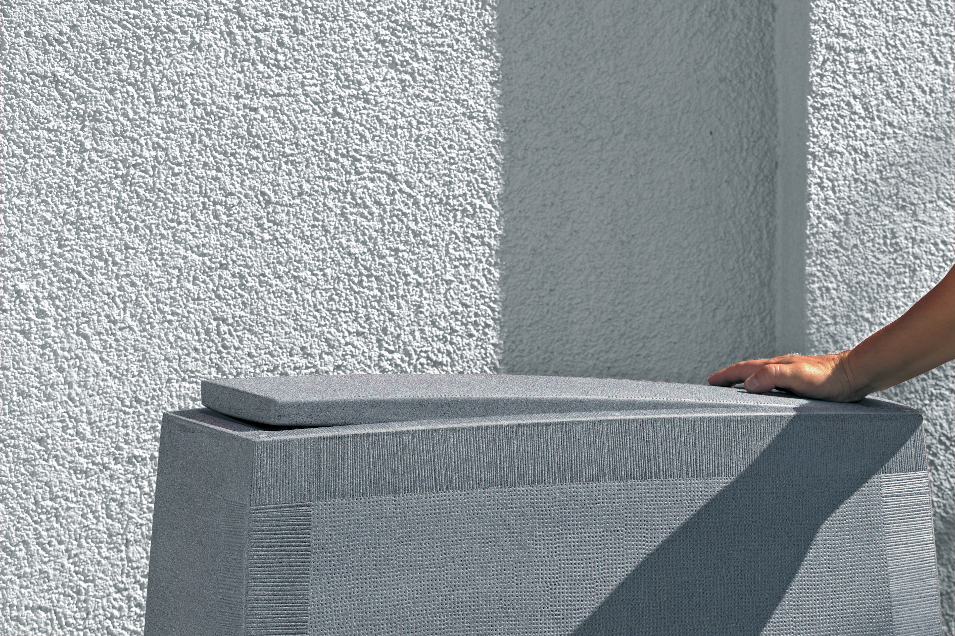 Noblesse 275 Litre Slim Water Butt with Optional Planter