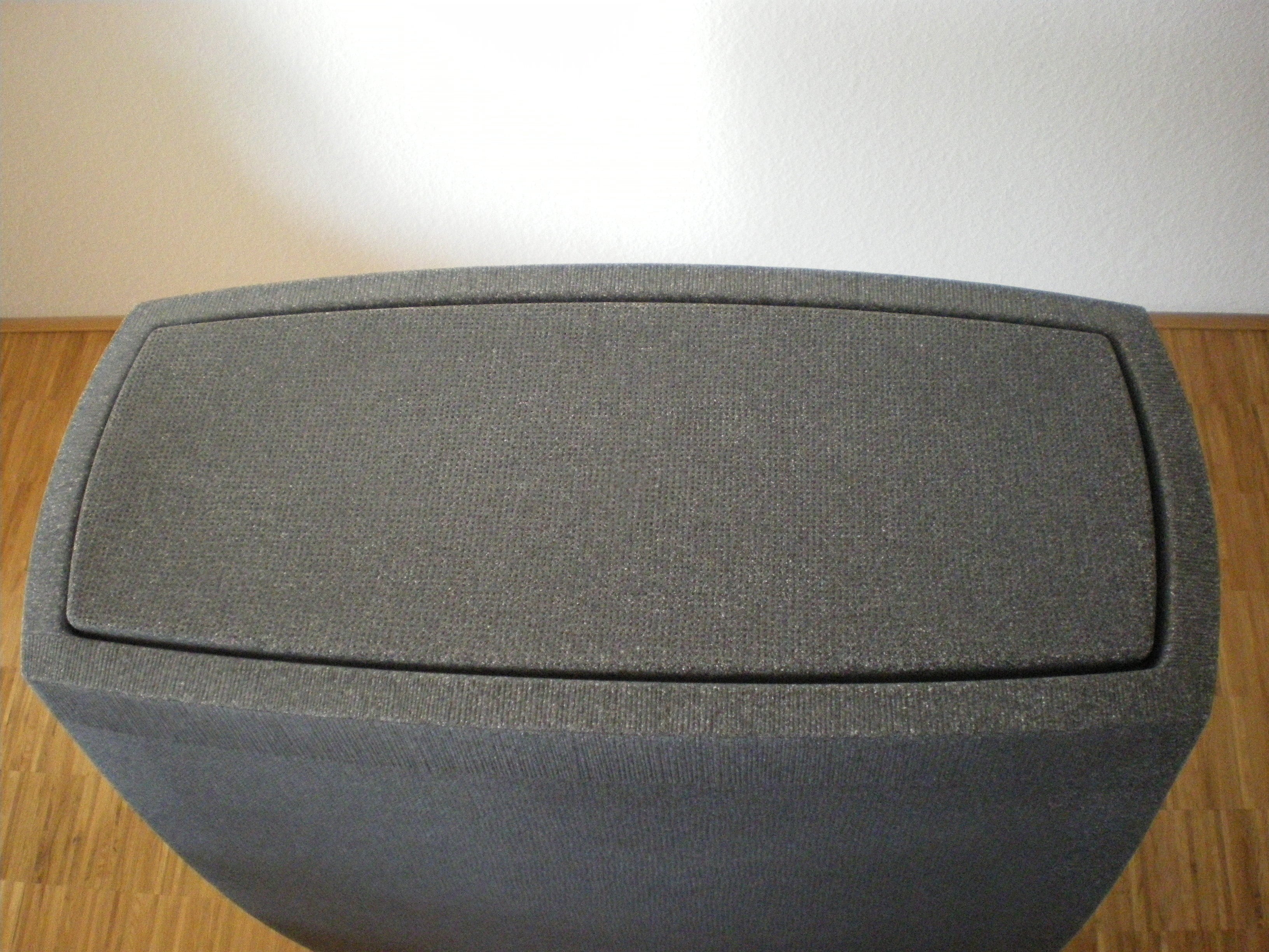 Noblesse 275 Litre Slim Water Butt with Optional Planter