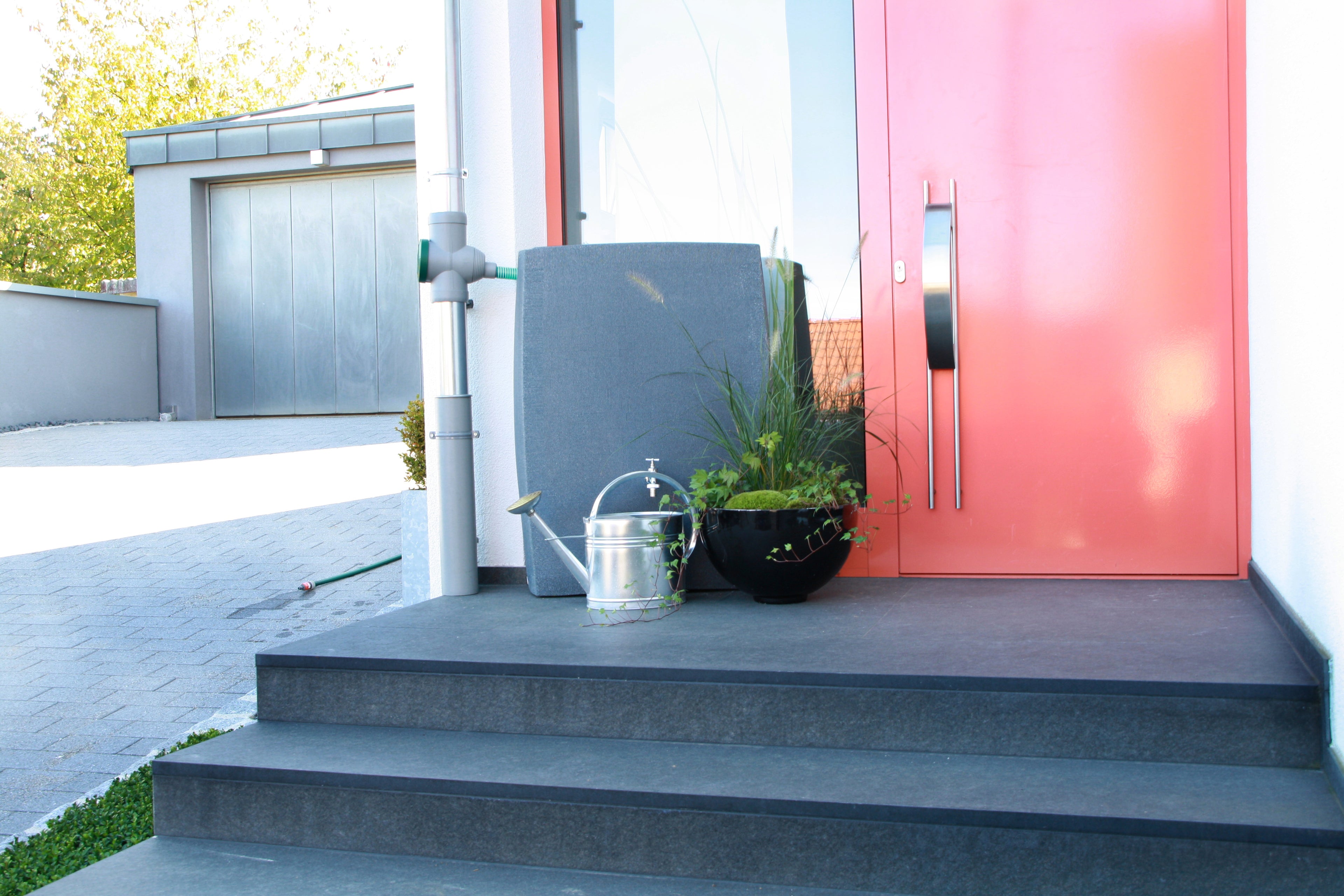 Noblesse 275 Litre Slim Water Butt with Optional Planter