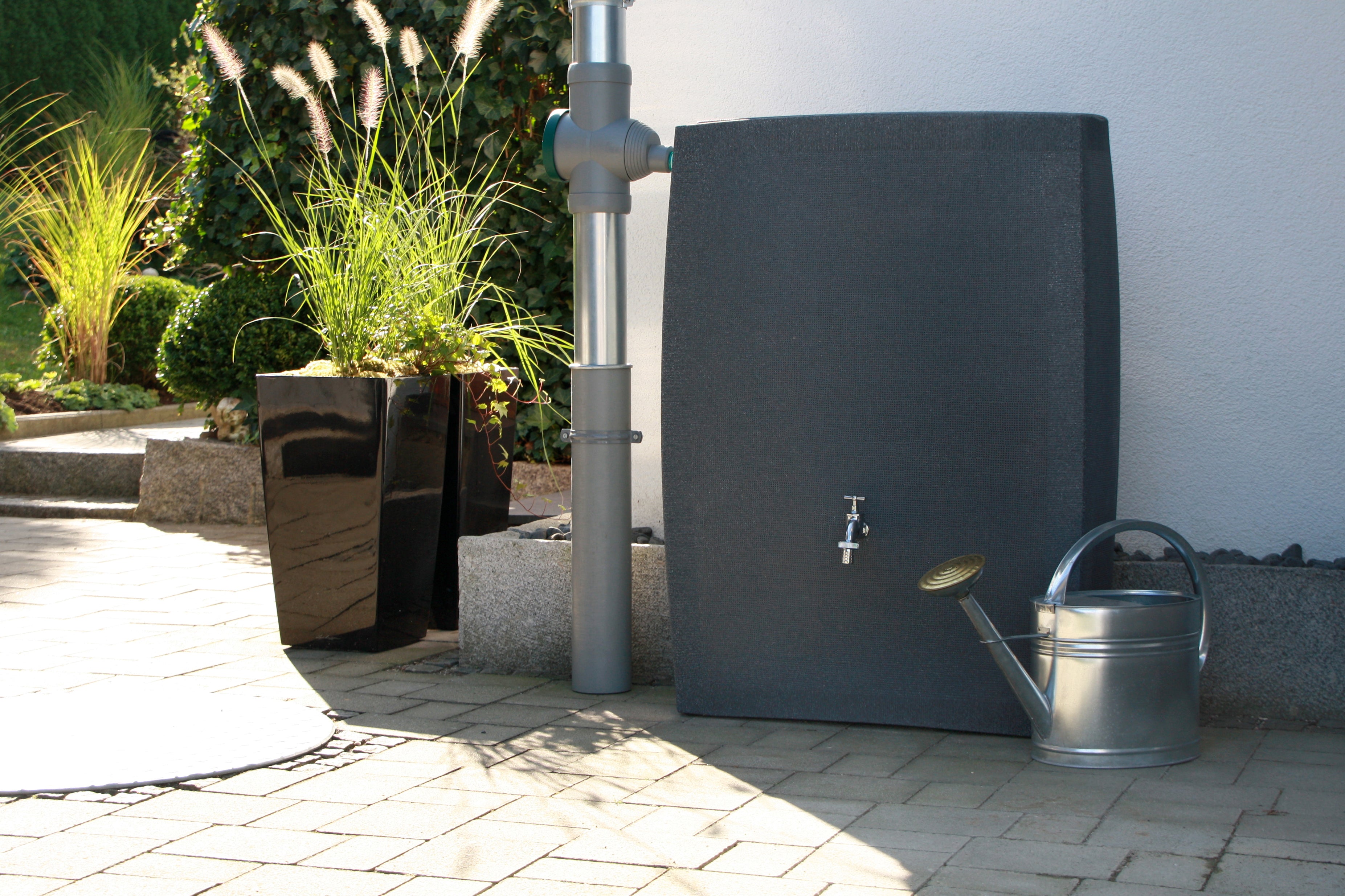Noblesse 275 Litre Slim Water Butt with Optional Planter