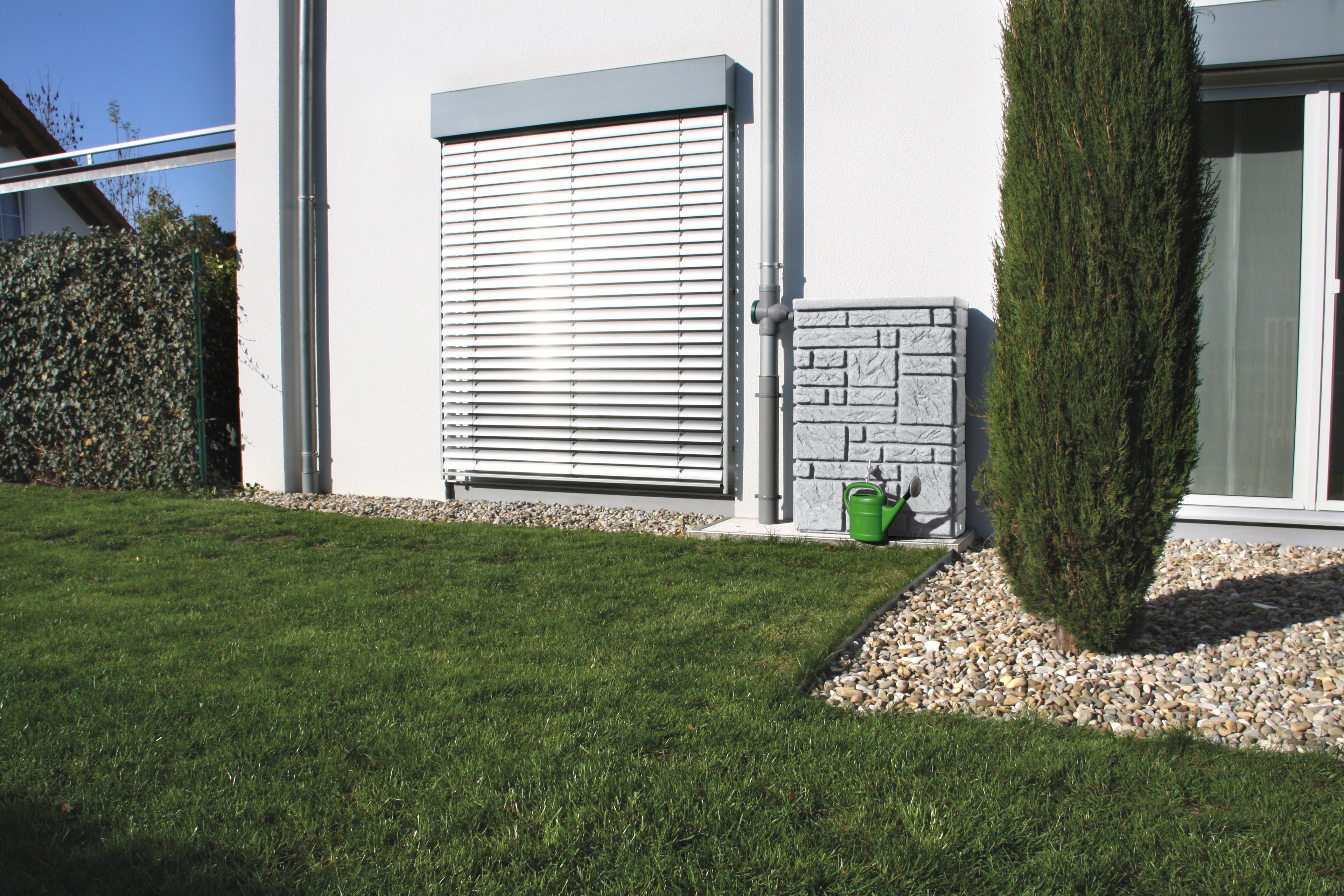Maurano 300 Litre Water Butt with Optional Planter