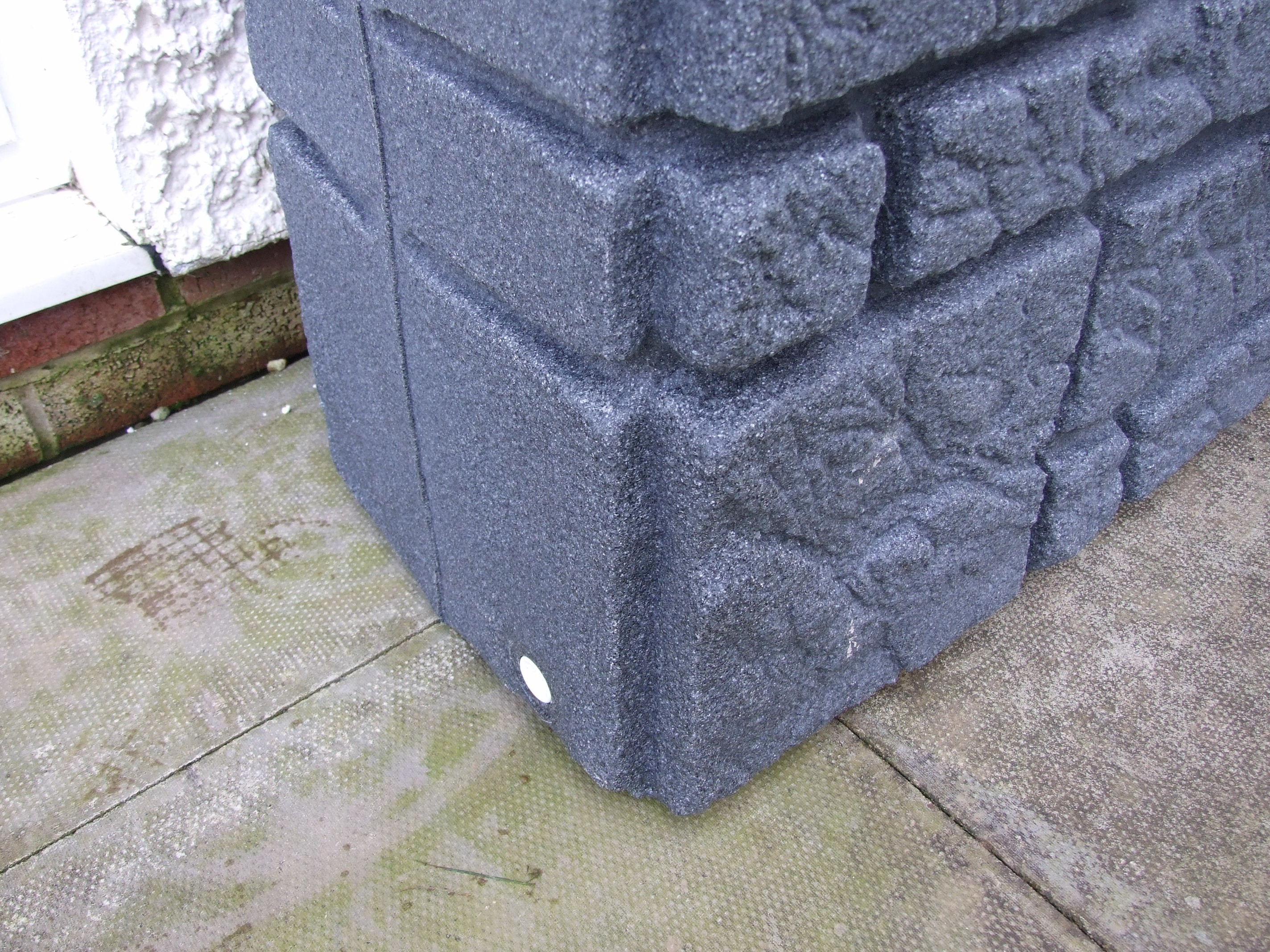 Maurano 300 Litre Water Butt with Optional Planter