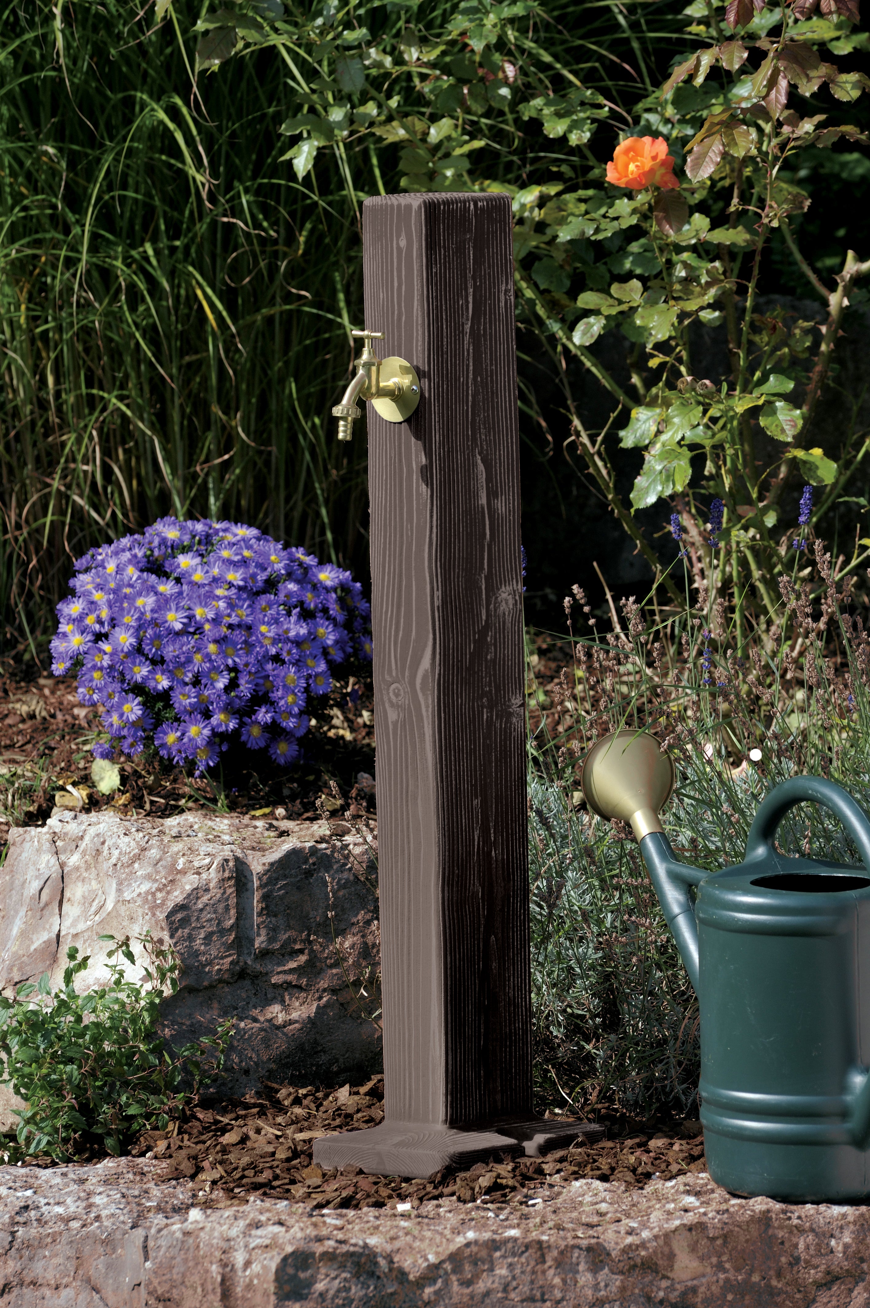 Wooden "walnut wood effect" watering post