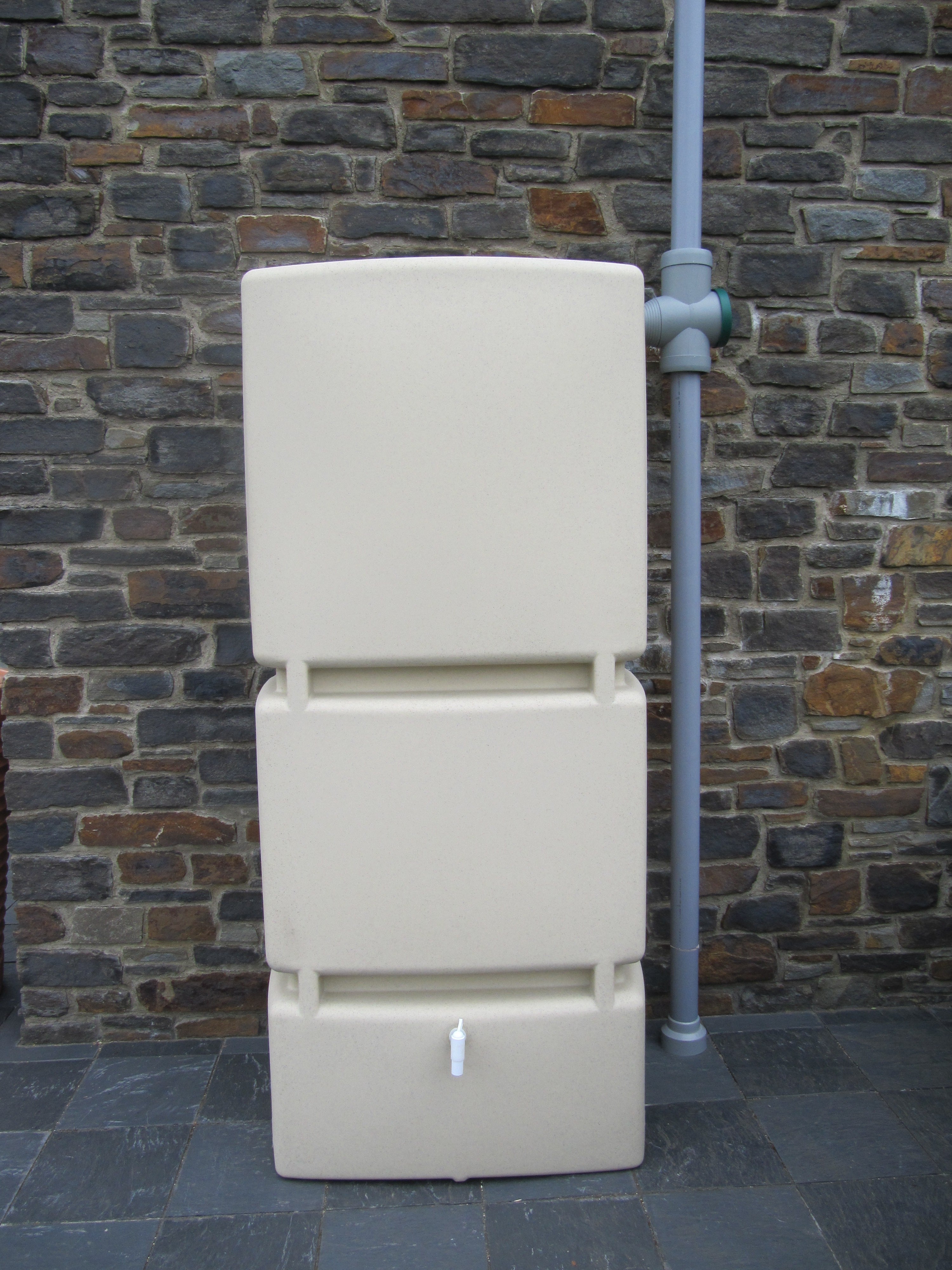 Wall Tank 800 Litres
