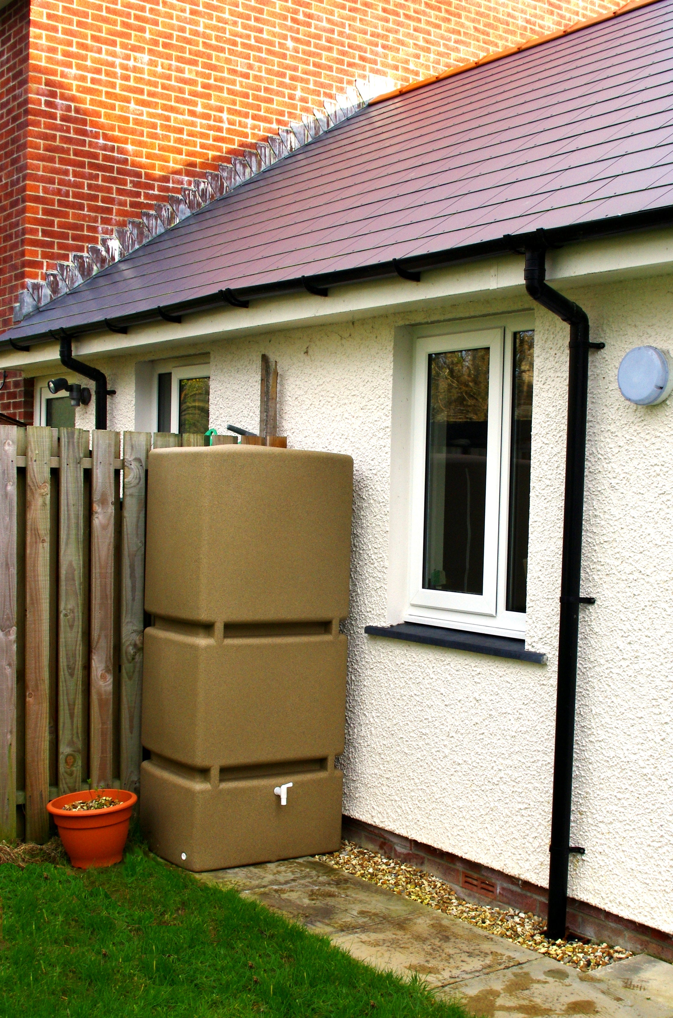 Wall Tank 800 Litres