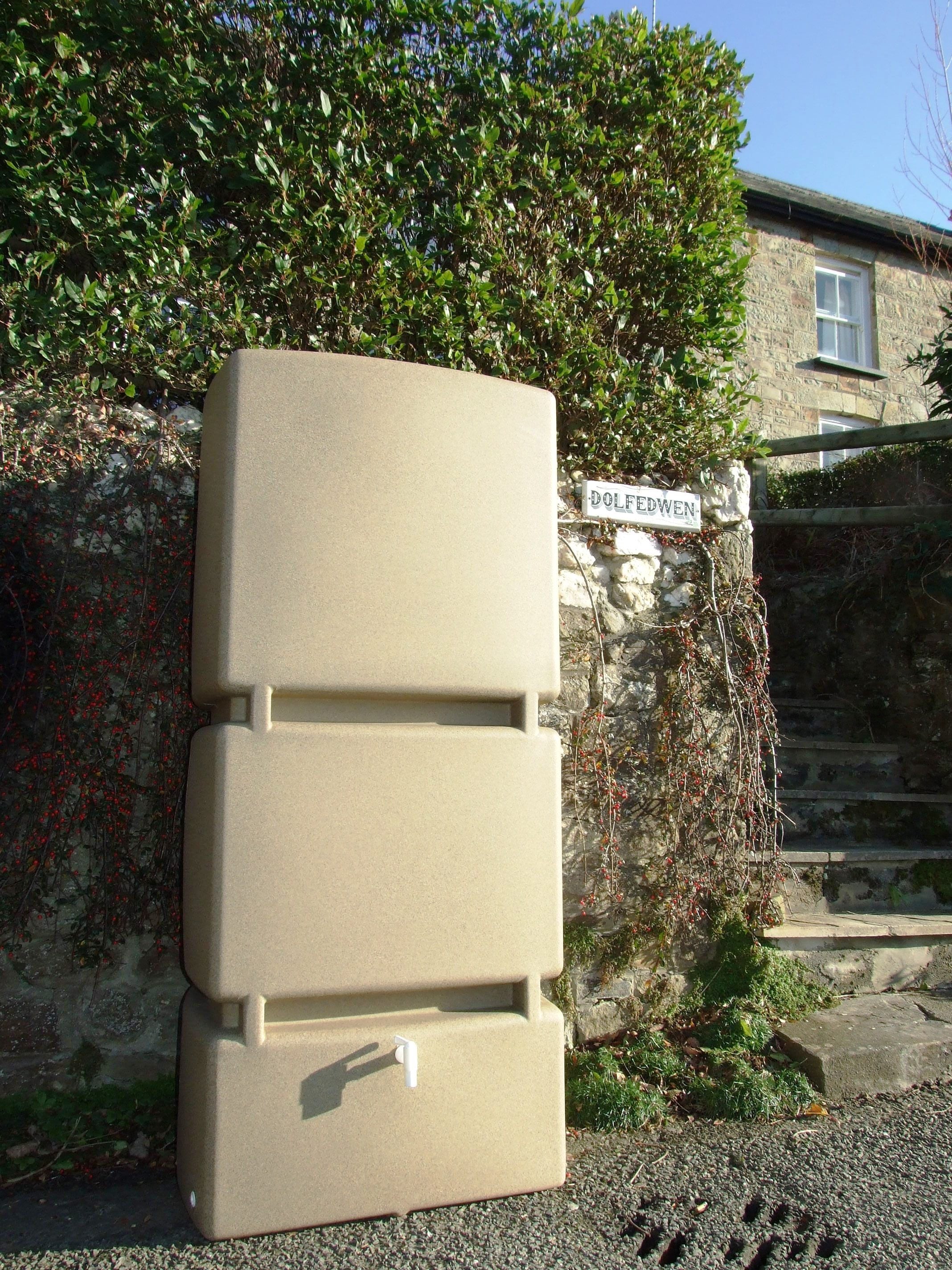 Wall Tank 800 Litres