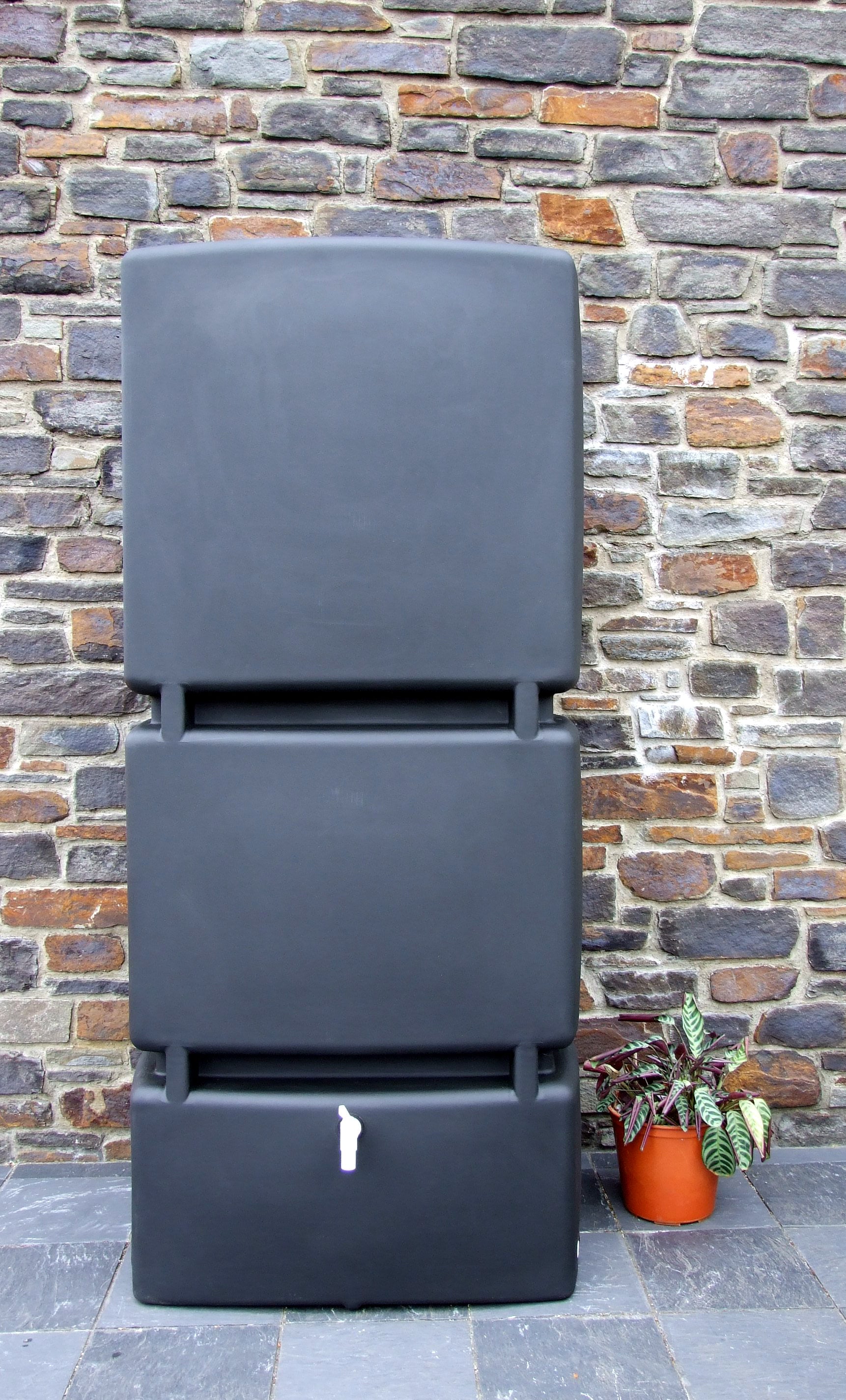 Wall Tank 800 Litres