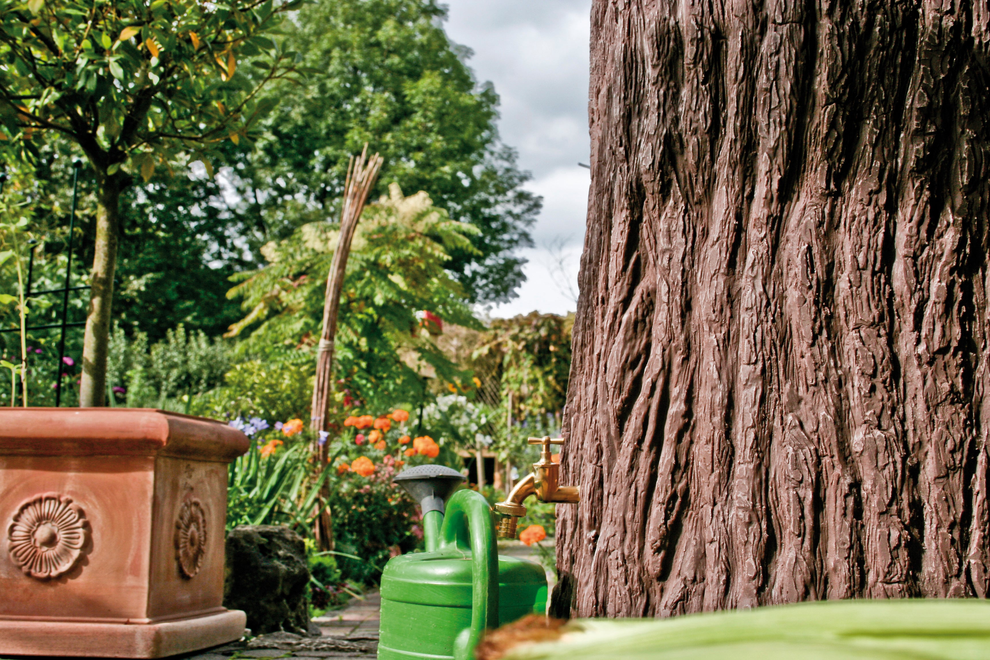 Evergreen 475 Litre "Tree Stump" water Butt