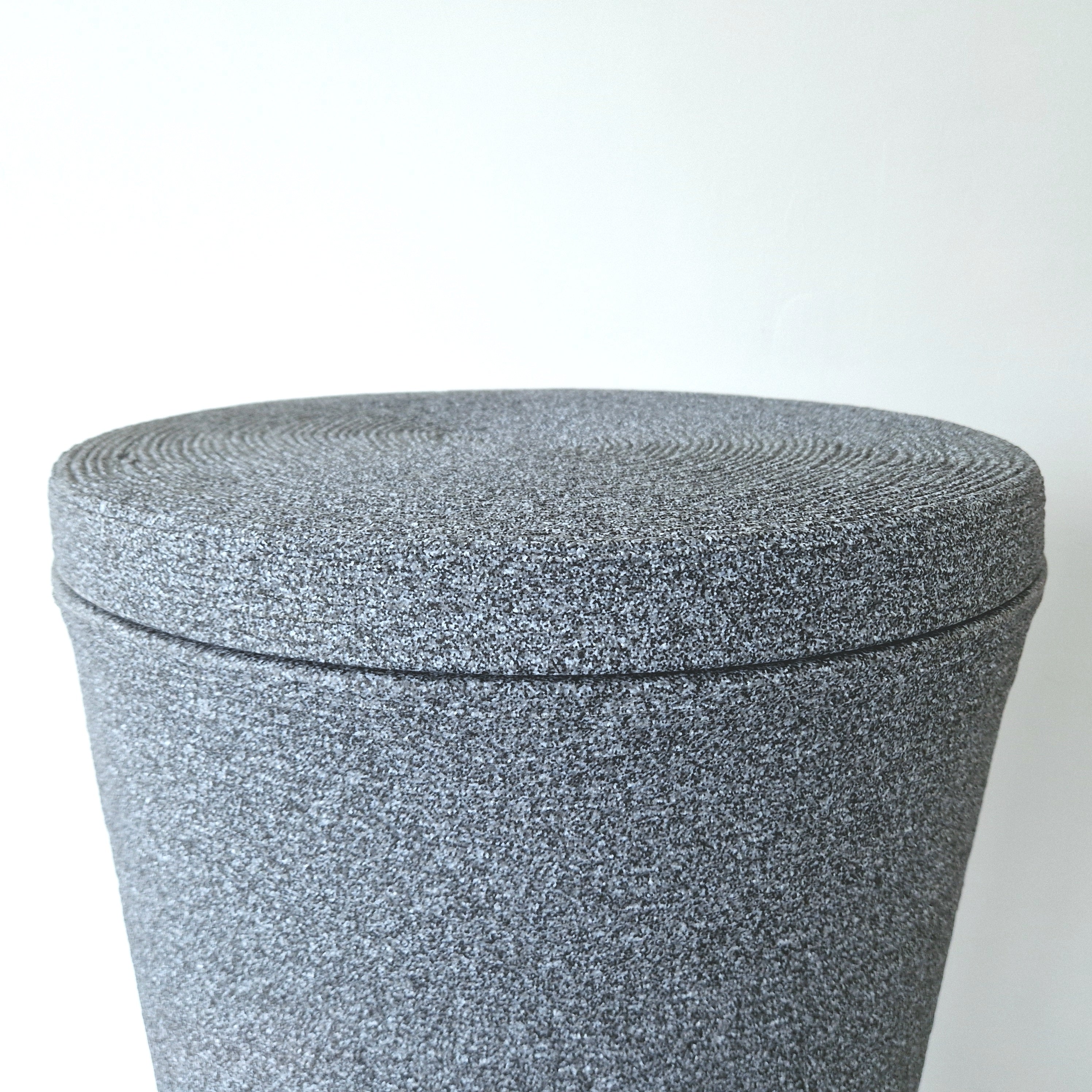 Tubo 210 Litre (option to add a planter)