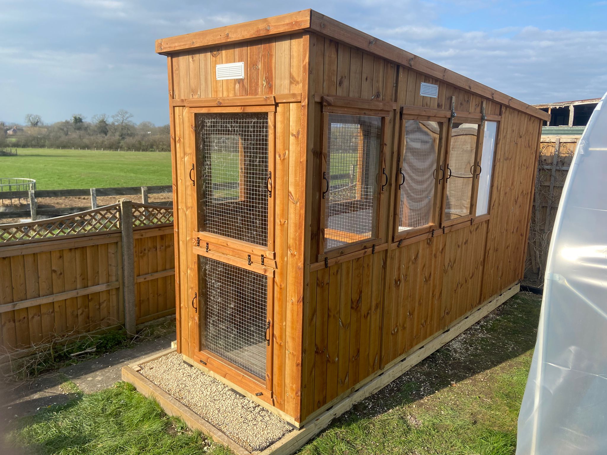 13ft x 4ft Cattery (Commercial Spec) – Raft Base, Insulated Housing & Run