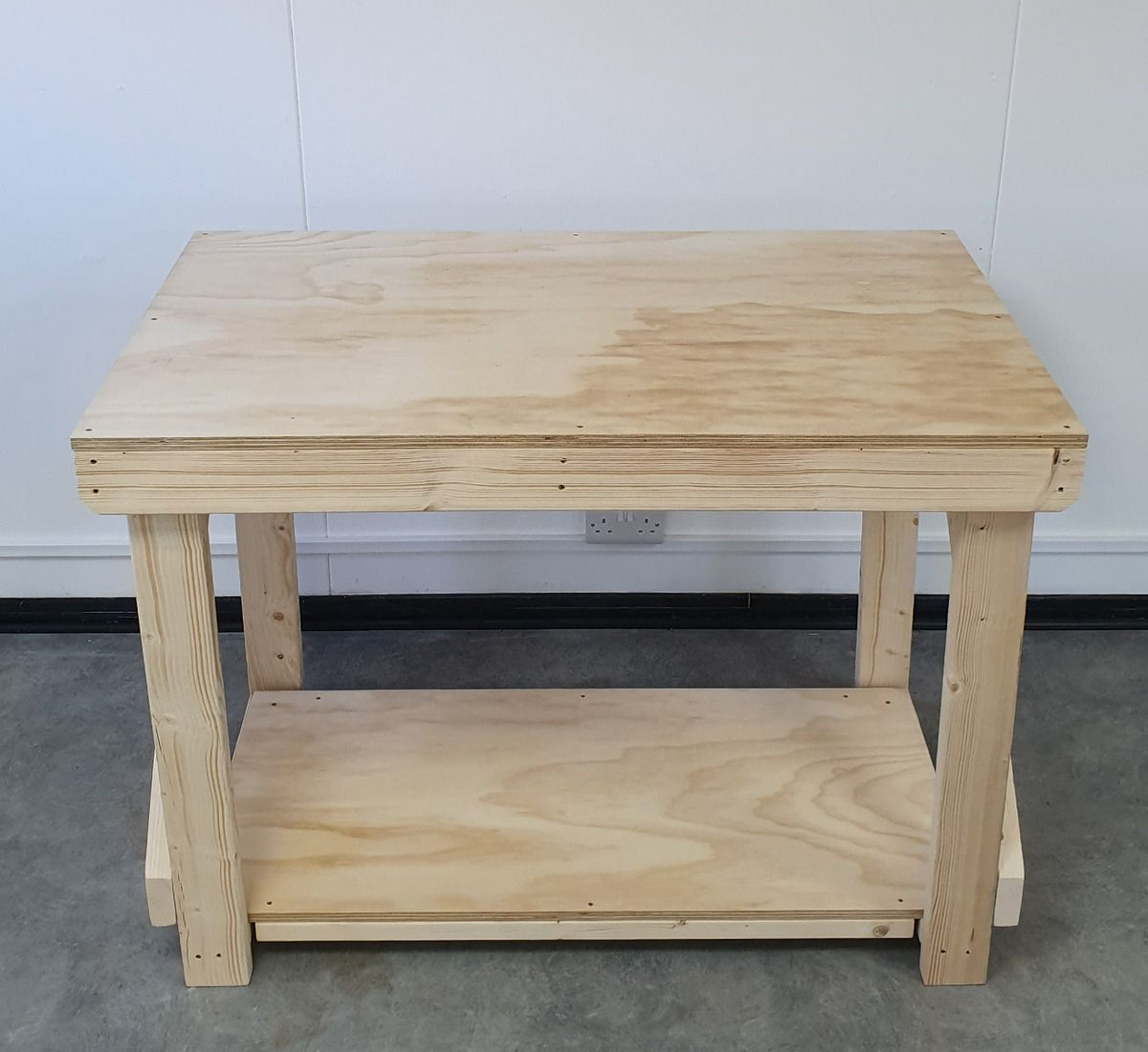 Wooden Workbench Superior Strength 18mm Plywood Top